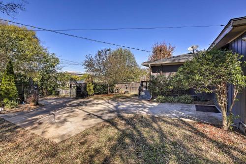 Updated Home With Patio And Yard - Walk To Music Row!