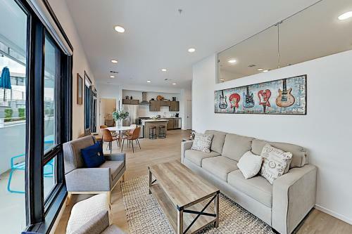 Apartamento Illume - Designer Gulch View Condo - Pool Views Condo