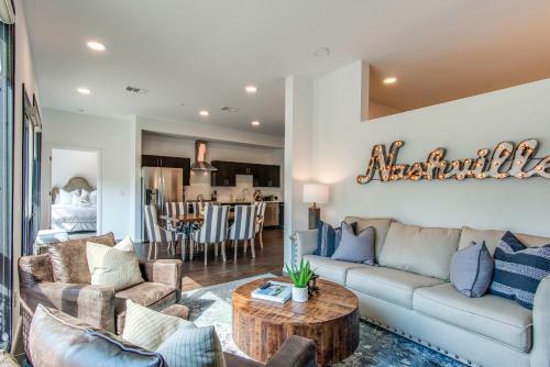 Apartamento Illume - New Elevated Community - All-suite Layout Condo