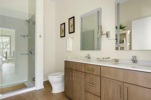 Apartamento Illume - Resort-style Haven - Spacious Balcony Condo