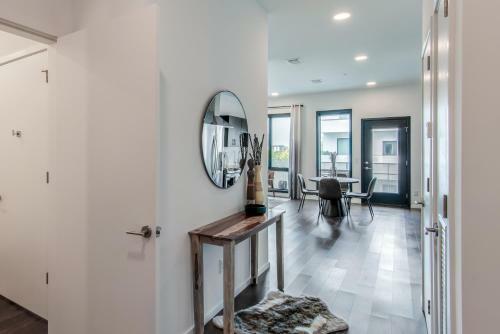 Apartamento Illume - Modern Elegance - Pool & City Views Condo