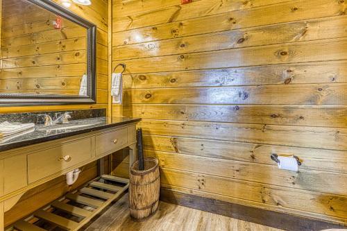 Mountain Splash Lodge