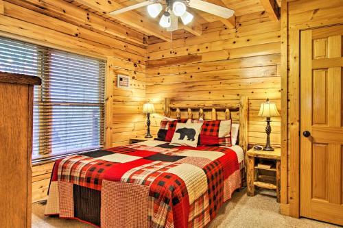 Modern-yet-rustic Pigeon Forge Cabin With Pool Access