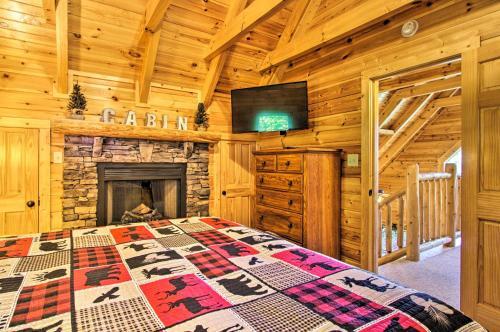 Modern-yet-rustic Pigeon Forge Cabin With Pool Access