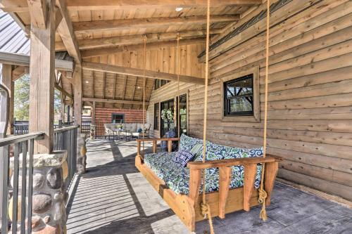 Riverfront Cabin With Hot Tub - 3 Miles To Dollywood