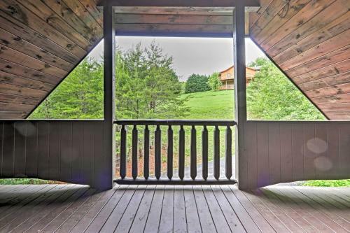 2,100 Sq Ft Mtn Retreat Hot Tub, Bbq And Deck!
