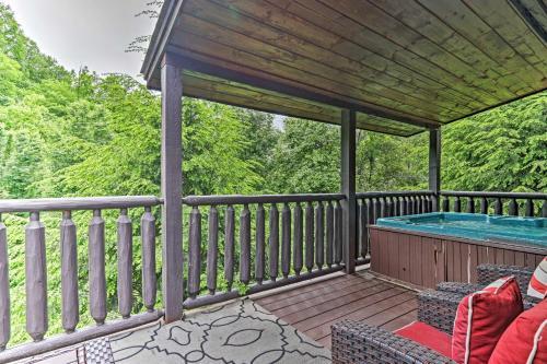 2,100 Sq Ft Mtn Retreat Hot Tub, Bbq And Deck!
