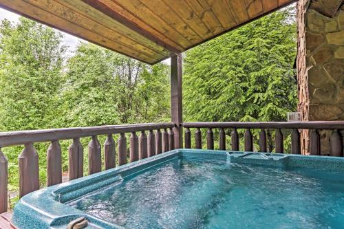 2,100 Sq Ft Mtn Retreat Hot Tub, Bbq And Deck!