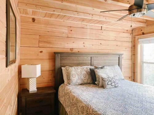 Mountain Splash -heated Indoor Pool, Hot Tub, Arcade Game Room