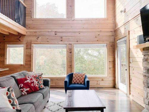 Mountain Splash -heated Indoor Pool, Hot Tub, Arcade Game Room