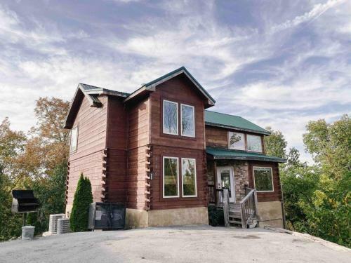 Mountain Splash -heated Indoor Pool, Hot Tub, Arcade Game Room