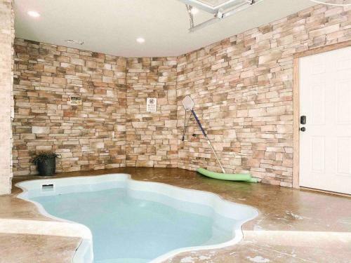 Mountain Splash -heated Indoor Pool, Hot Tub, Arcade Game Room