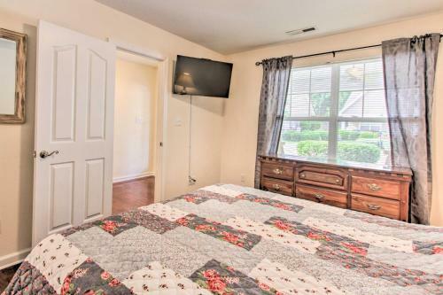 Pigeon Forge Home With Pool - 2 Miles To The Island!