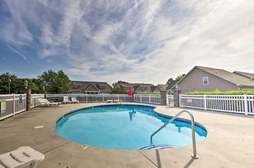 Pigeon Forge Home With Pool - 2 Miles To The Island!