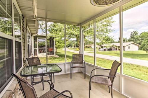 Pigeon Forge Home With Pool - 2 Miles To The Island!