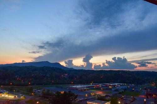 Apartamento Central Condo, 1 Mi To Pigeon Forge Parkway!