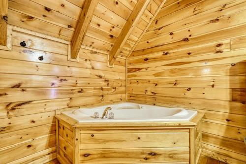 Cozy Bear Cabin Cabin