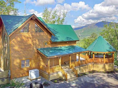 Luvin Logs Lodge