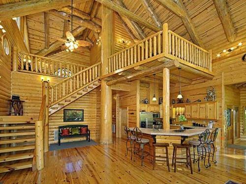 Luvin Logs Lodge