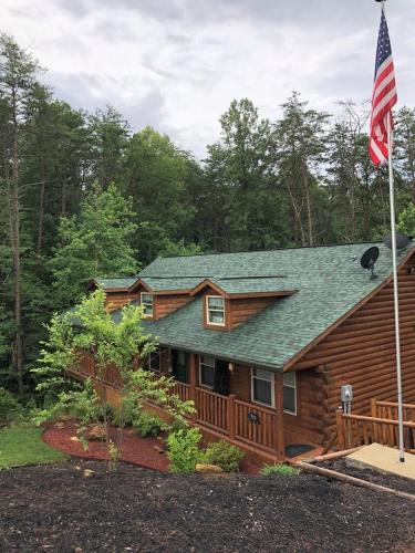 Moonlight Woods Cabin