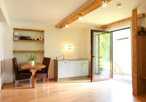 Hostal Gasthof Pension Wei�es R�ssl