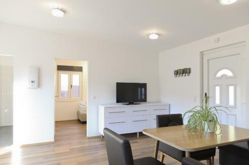 Hostal Gasthof Pension Wei�es R�ssl