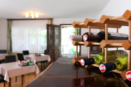 Hostal Gasthof Pension Wei�es R�ssl