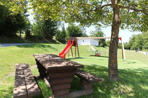 Hostal Gasthof Pension Wei�es R�ssl