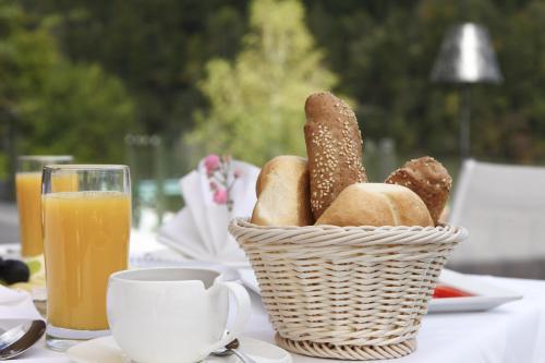 Hostal Gasthof Pension Wei�es R�ssl