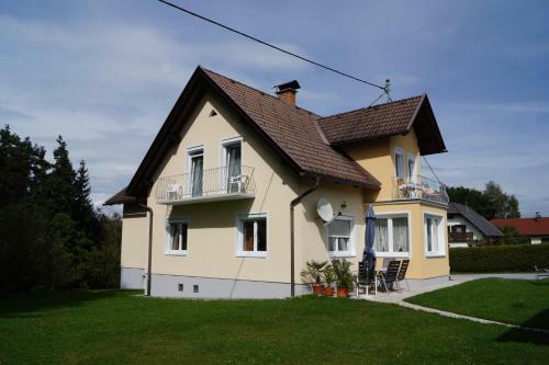 Apartamento Ferienwohnungen Rasinger