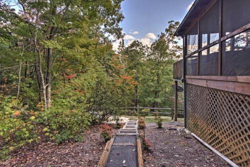 Smoky Mountain Cabin With View From Hot Tub And Deck!