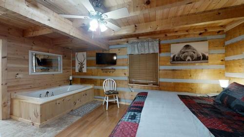 A-bluff & Beyond Cabin