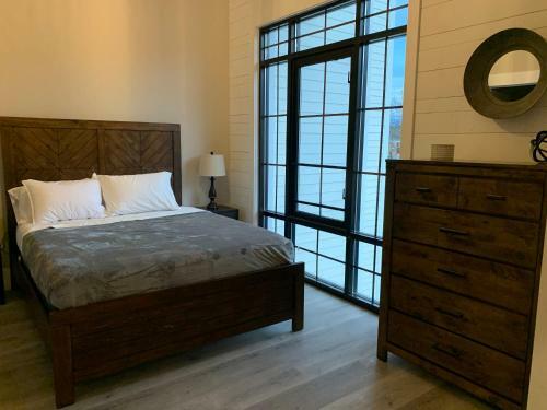 The New Hotel Collection Smoky Mountains