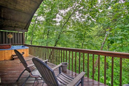 Decked-out Cabin With Hot Tub About 2 Mi To Dollywood!