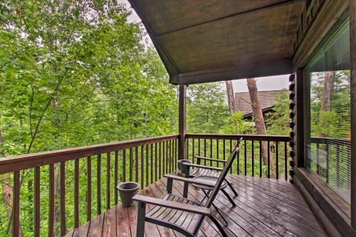 Decked-out Cabin With Hot Tub About 2 Mi To Dollywood!