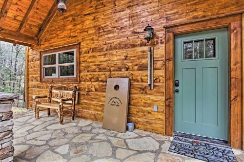 Lavish Residence With Indoor Pool Near Pigeon Forge!
