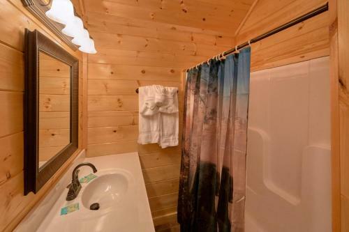 Otter Springs Pool Cabin