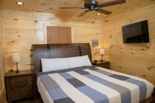 All Decked Out Cabin
