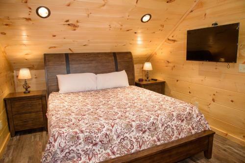 All Decked Out Cabin