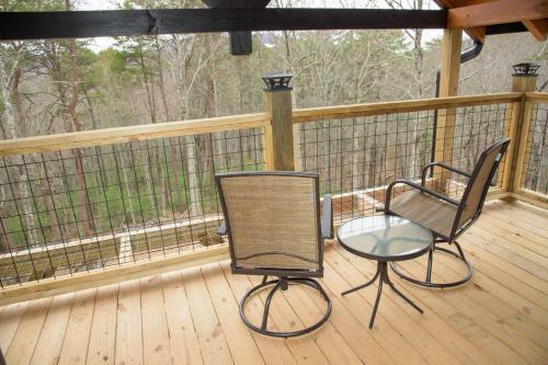 All Decked Out Cabin