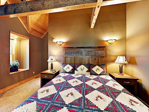 New Listing! ?our Together Place? Custom Cabin Cabin