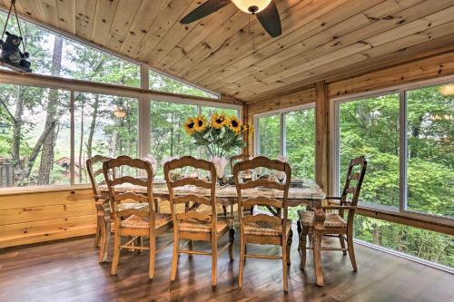 Rustic-chic Cabin With Deck, Hot Tub, Mtn Views!