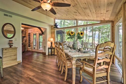 Rustic-chic Cabin With Deck, Hot Tub, Mtn Views!
