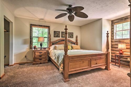 Rustic-chic Cabin With Deck, Hot Tub, Mtn Views!
