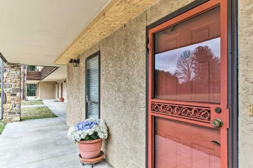 Apartamento Riverfront Condo Less Than 2 Miles From The National Park!