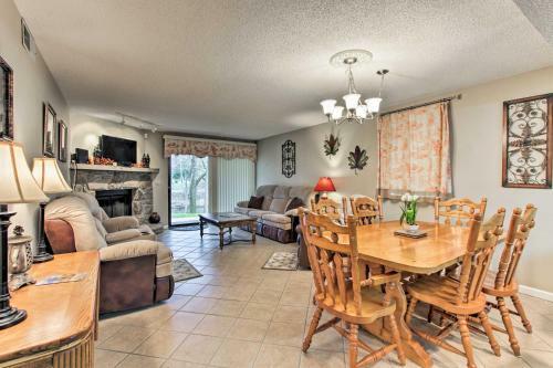 Apartamento Riverfront Condo Less Than 2 Miles From The National Park!