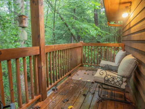 Smokys Hideaway