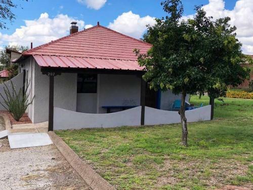 Bed & Breakfast El Viejo Adobe - Across From Sul Ross Campus
