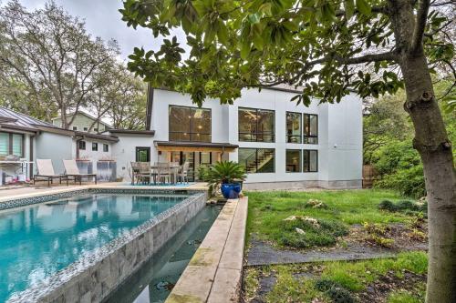 Stunning Austin Retreat With Pool, 5 Mi To Downtown!