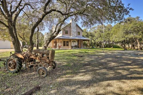 Riverfront Home With Shaded Porch And Hottub By Dt Blanco